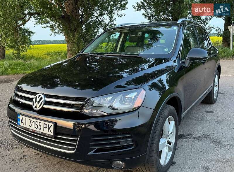 Внедорожник / Кроссовер Volkswagen Touareg 2011 в Василькове