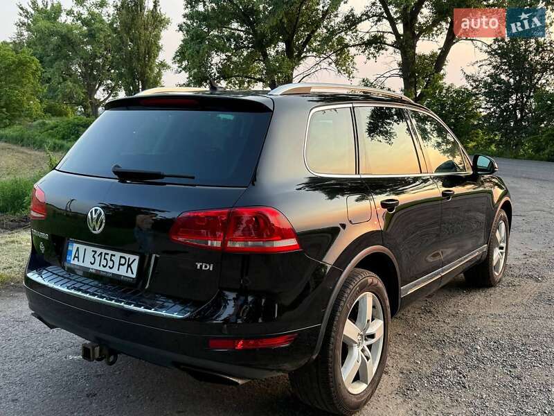 Внедорожник / Кроссовер Volkswagen Touareg 2011 в Василькове
