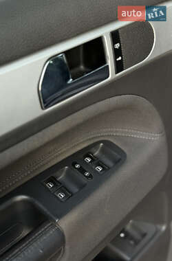 Позашляховик / Кросовер Volkswagen Touareg 2007 в 