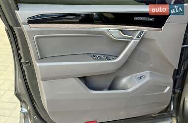 Позашляховик / Кросовер Volkswagen Touareg 2020 в 