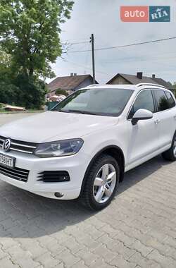 Позашляховик / Кросовер Volkswagen Touareg 2012 в Києві