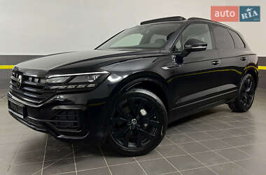 Позашляховик / Кросовер Volkswagen Touareg 2022 в 