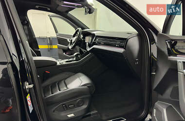 Позашляховик / Кросовер Volkswagen Touareg 2022 в 