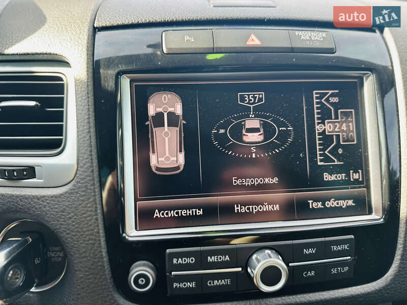 Внедорожник / Кроссовер Volkswagen Touareg 2011 в Тульчине