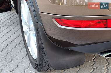 Внедорожник / Кроссовер Volkswagen Touareg 2012 в 
