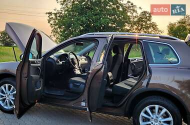 Внедорожник / Кроссовер Volkswagen Touareg 2012 в 