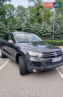 Позашляховик / Кросовер Volkswagen Touareg 2012 в  фото 8 Позашляховик / Кросовер Volkswagen Touareg 2012 в