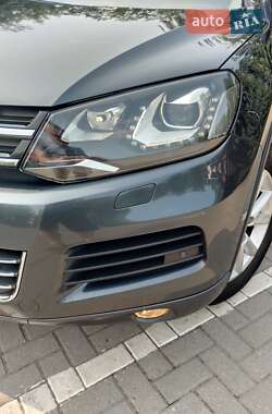 Позашляховик / Кросовер Volkswagen Touareg 2012 в  фото 18 Позашляховик / Кросовер Volkswagen Touareg 2012 в