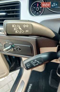 Позашляховик / Кросовер Volkswagen Touareg 2012 в  фото 41 Позашляховик / Кросовер Volkswagen Touareg 2012 в