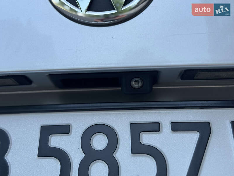 Внедорожник / Кроссовер Volkswagen Touareg 2010 в Чернигове