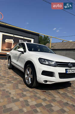 Внедорожник / Кроссовер Volkswagen Touareg 2012 в Врадиевке