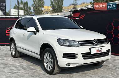 Позашляховик / Кросовер Volkswagen Touareg 2012 в 