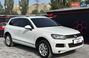 Позашляховик / Кросовер Volkswagen Touareg 2012 в 