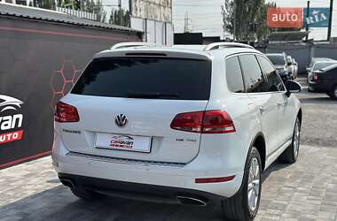 Позашляховик / Кросовер Volkswagen Touareg 2012 в 
