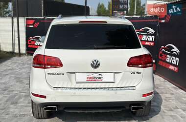 Позашляховик / Кросовер Volkswagen Touareg 2012 в 