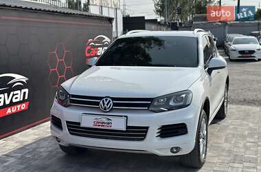 Позашляховик / Кросовер Volkswagen Touareg 2012 в 