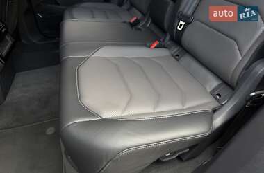 Внедорожник / Кроссовер Volkswagen Touareg 2020 в 