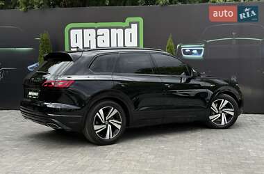 Внедорожник / Кроссовер Volkswagen Touareg 2020 в 