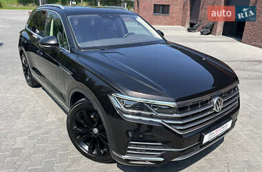 Внедорожник / Кроссовер Volkswagen Touareg 2018 в Хмельницком
