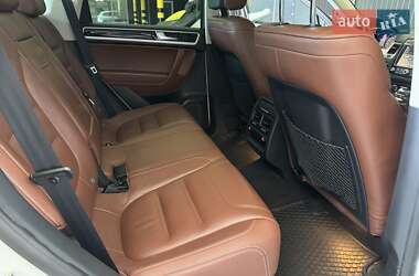 Внедорожник / Кроссовер Volkswagen Touareg 2018 в 