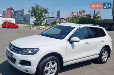 Внедорожник / Кроссовер Volkswagen Touareg 2013 в Киеве