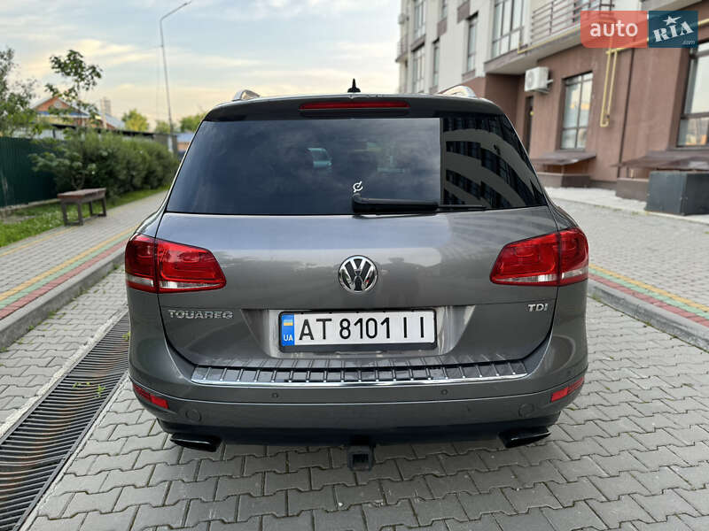 Позашляховик / Кросовер Volkswagen Touareg 2013 в Надвірній