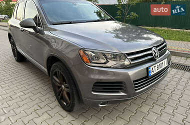 Внедорожник / Кроссовер Volkswagen Touareg 2013 в 