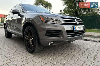 Внедорожник / Кроссовер Volkswagen Touareg 2013 в 