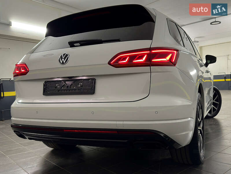 Внедорожник / Кроссовер Volkswagen Touareg 2021 в Казатине