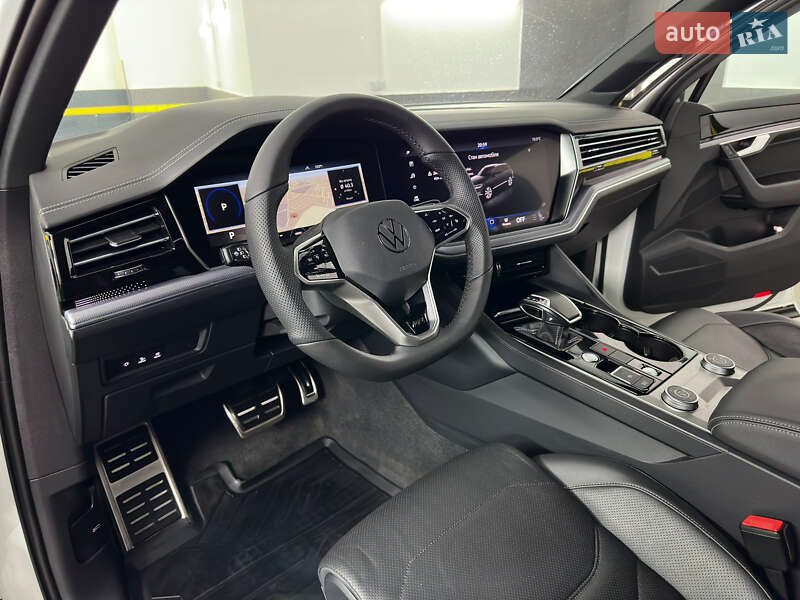 Внедорожник / Кроссовер Volkswagen Touareg 2021 в Казатине