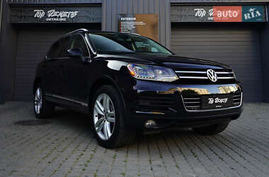 Позашляховик / Кросовер Volkswagen Touareg 2011 в 