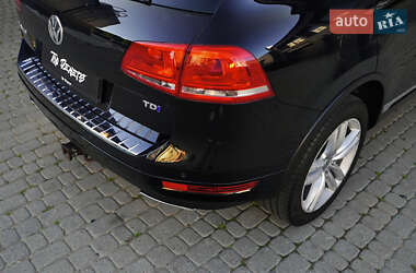 Позашляховик / Кросовер Volkswagen Touareg 2011 в 