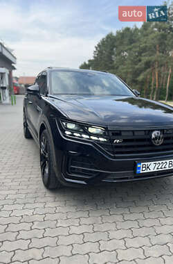 Внедорожник / Кроссовер Volkswagen Touareg 2019 в Костополе