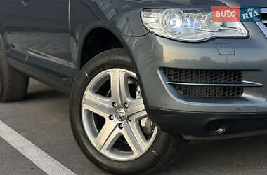 Позашляховик / Кросовер Volkswagen Touareg 2008 в 