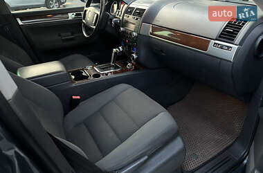 Позашляховик / Кросовер Volkswagen Touareg 2008 в 