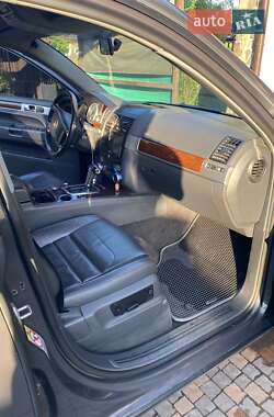 Внедорожник / Кроссовер Volkswagen Touareg 2008 в 