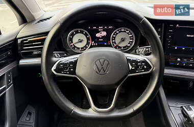 Позашляховик / Кросовер Volkswagen Touareg 2020 в 