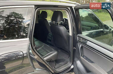 Внедорожник / Кроссовер Volkswagen Touareg 2013 в 