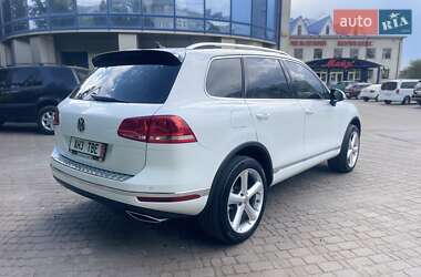 Внедорожник / Кроссовер Volkswagen Touareg 2017 в 