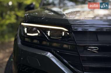 Позашляховик / Кросовер Volkswagen Touareg 2018 в 