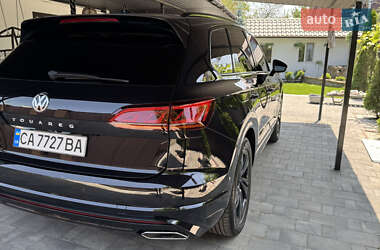 Внедорожник / Кроссовер Volkswagen Touareg 2019 в 