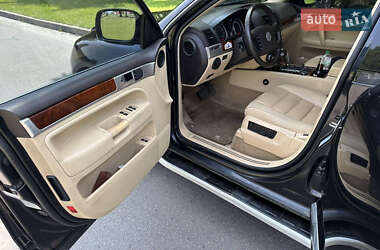 Внедорожник / Кроссовер Volkswagen Touareg 2007 в 