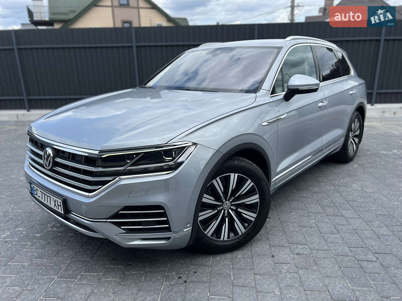 Внедорожник / Кроссовер Volkswagen Touareg 2018 в Львове