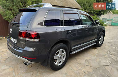 Внедорожник / Кроссовер Volkswagen Touareg 2007 в 