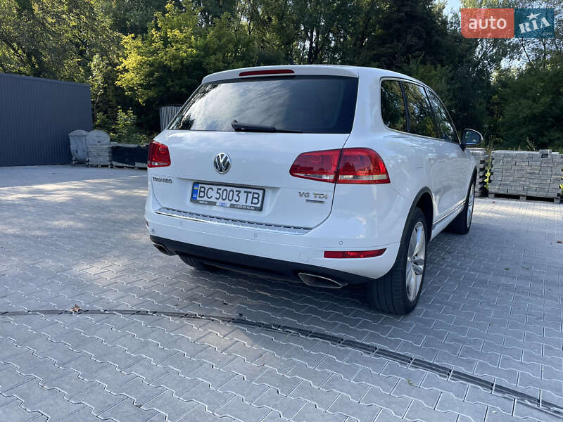 Позашляховик / Кросовер Volkswagen Touareg 2013 в Трускавці