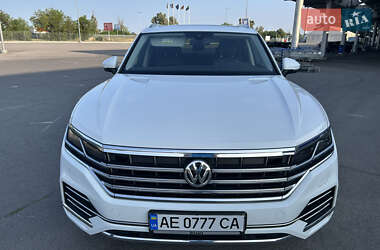 Внедорожник / Кроссовер Volkswagen Touareg 2019 в 