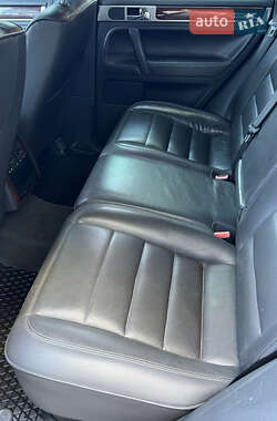 Внедорожник / Кроссовер Volkswagen Touareg 2007 в 
