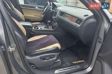 Внедорожник / Кроссовер Volkswagen Touareg 2017 в 