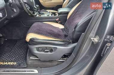 Внедорожник / Кроссовер Volkswagen Touareg 2017 в 