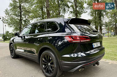 Позашляховик / Кросовер Volkswagen Touareg 2020 в 